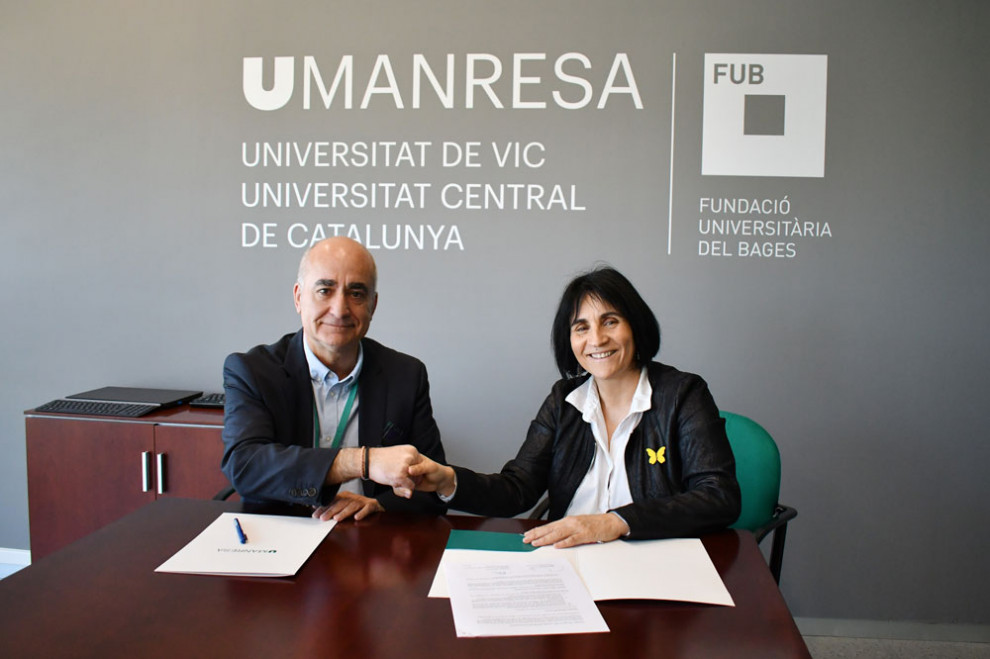 Valentí Martínez i Rosa Maria Ortega han signat el conveni entre UManresa i l'AFABBMS