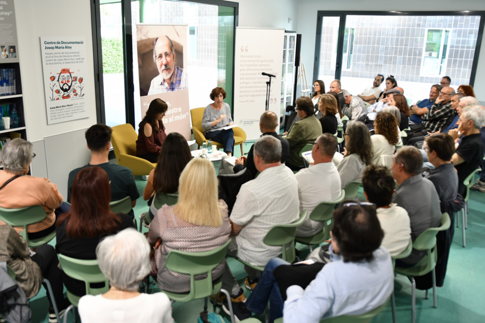 Presentació del llibre Just quan despertava, de Josep Maria Aloy