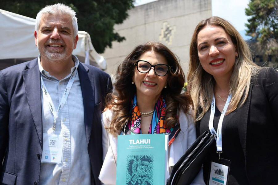 Els autors del llibre Tlhaui