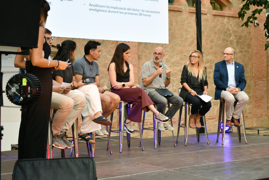 Lluís Miquel Riu durant la seva intervenció a la Nit de la Recerca 2026