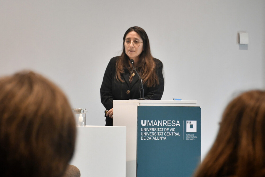 Katherina Faundez durant la defensa de la tesi doctoral