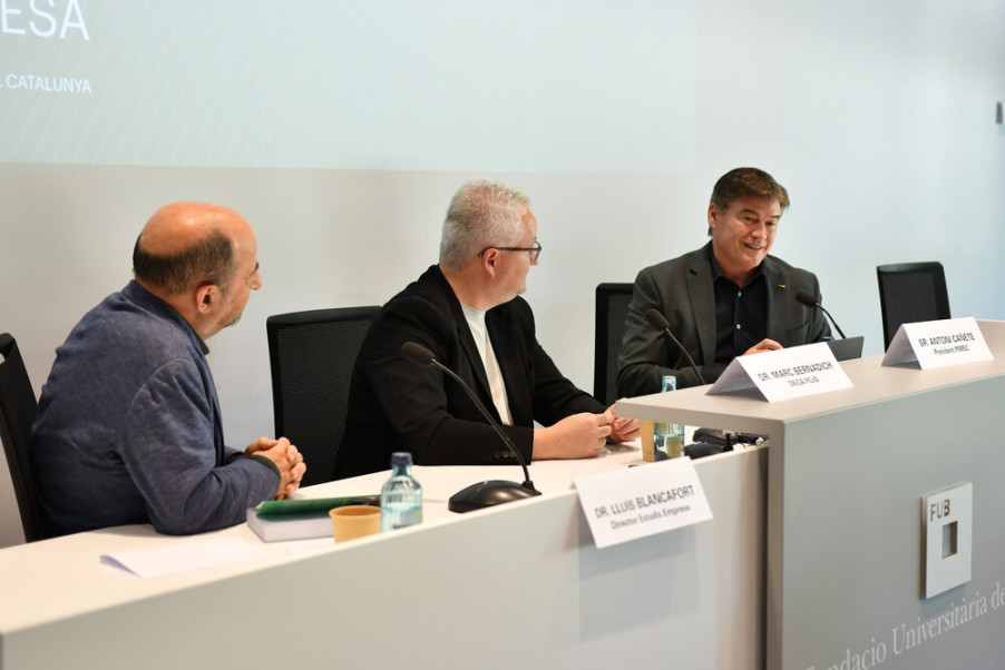 Lluís Blancafort, Marc Bernadich i Antoni Cañete durant la presentació de "Model DO"